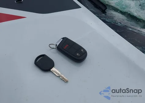 2024 Jeep Compass Trailhawk 4X4 z USA, uszkodzony, nr VIN 3C4NJDDN3RT171387